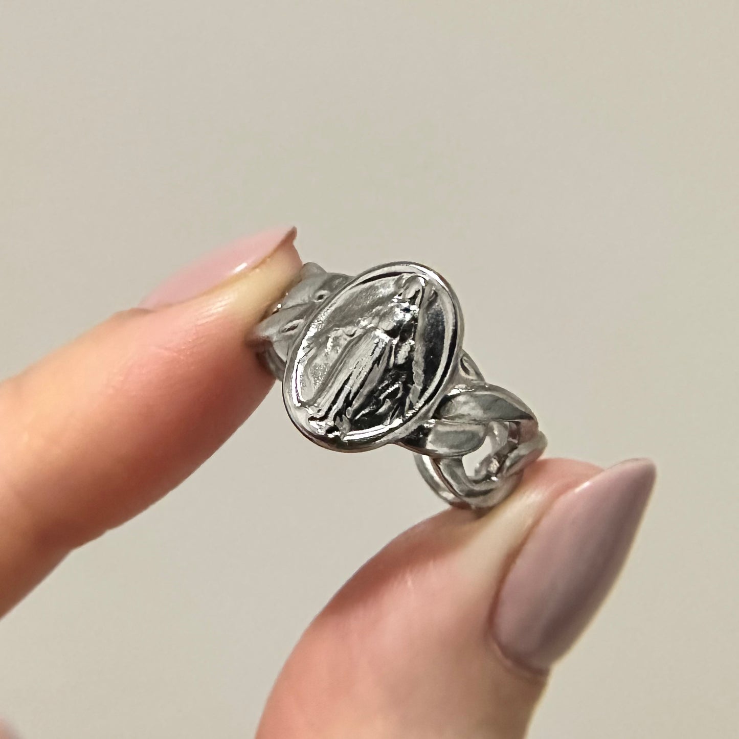 (The Virgin Mary Chain Ring - Silver