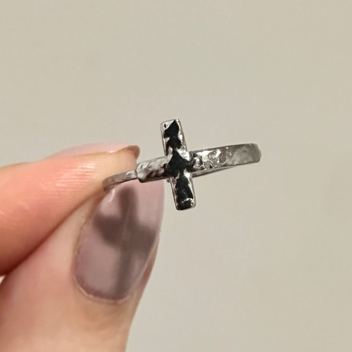 Hammered Cross Ring - Silver