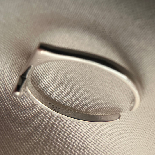 Simplicity Cross Ring